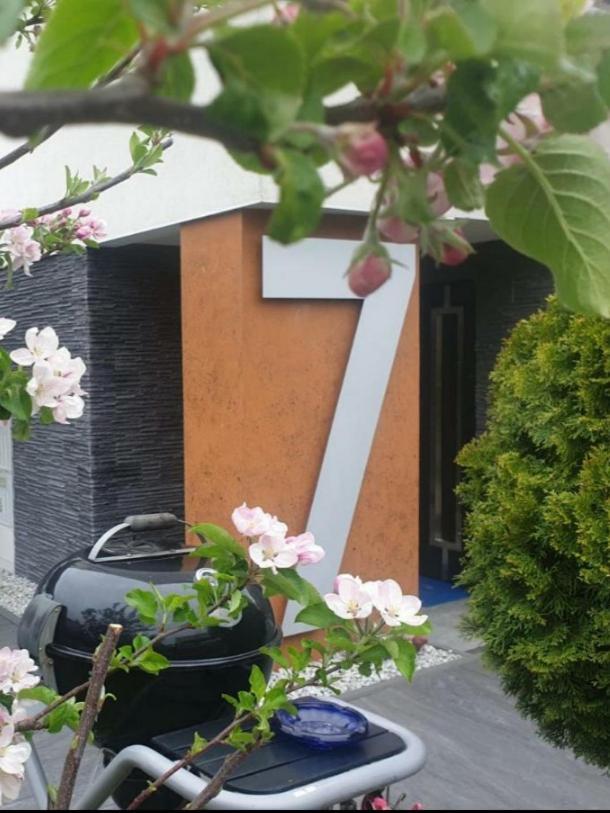 Pokoje Sandra I Łeba Exterior foto